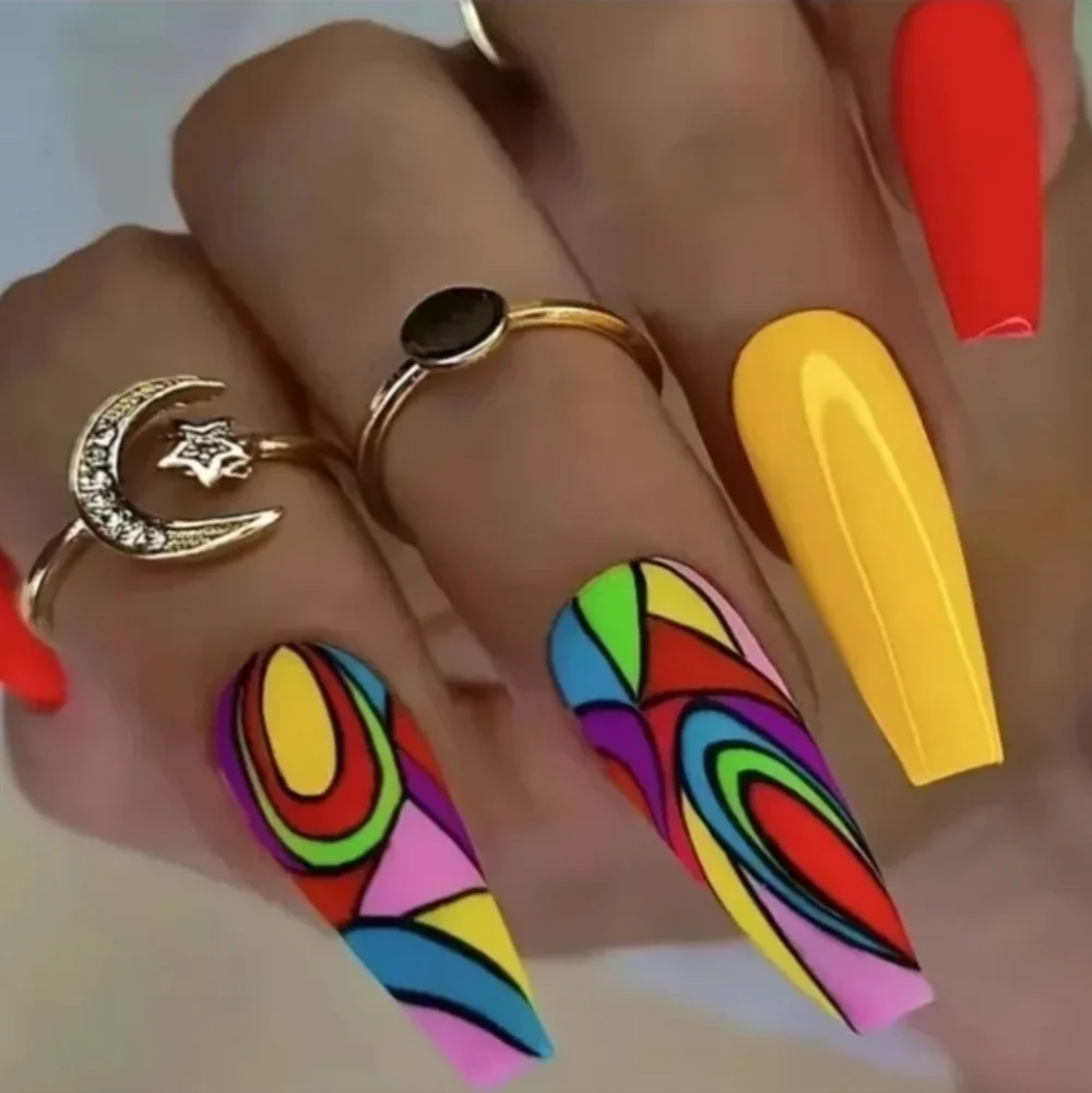 24 Pieces Fake press on nails